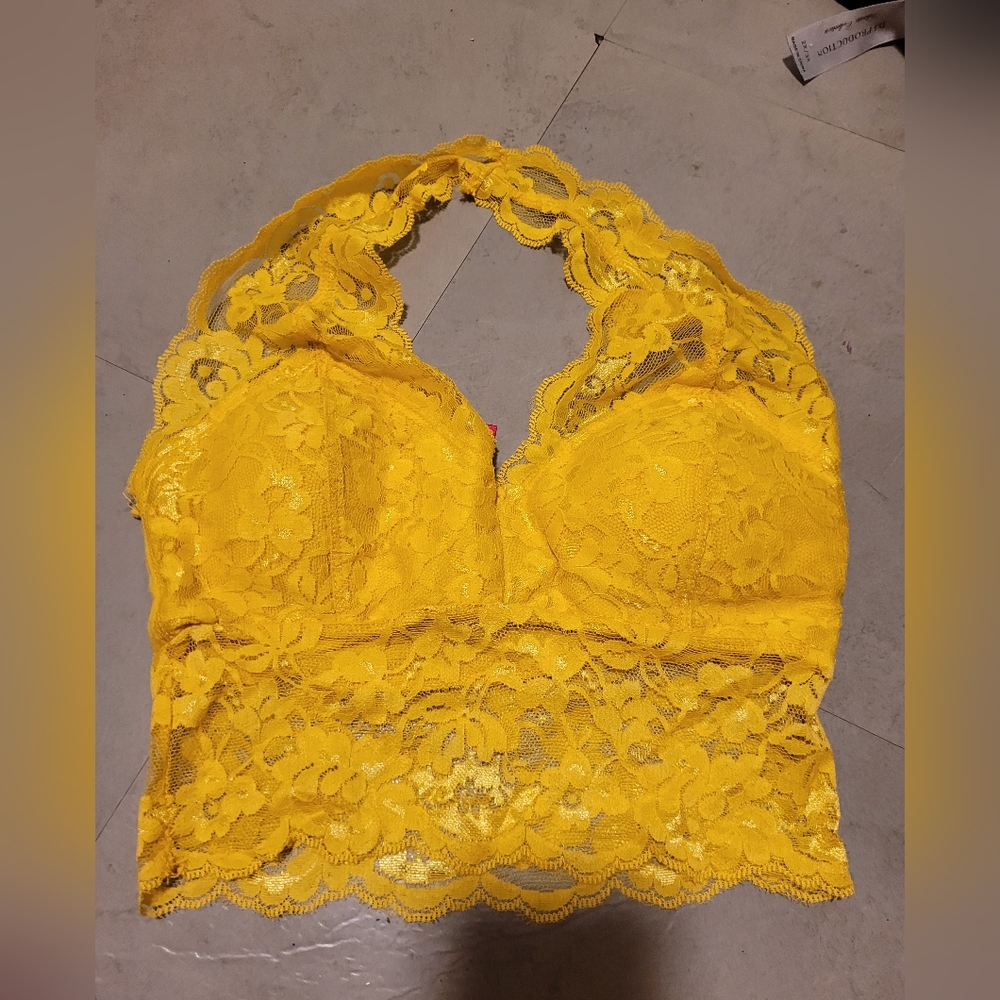 Lace halter cami